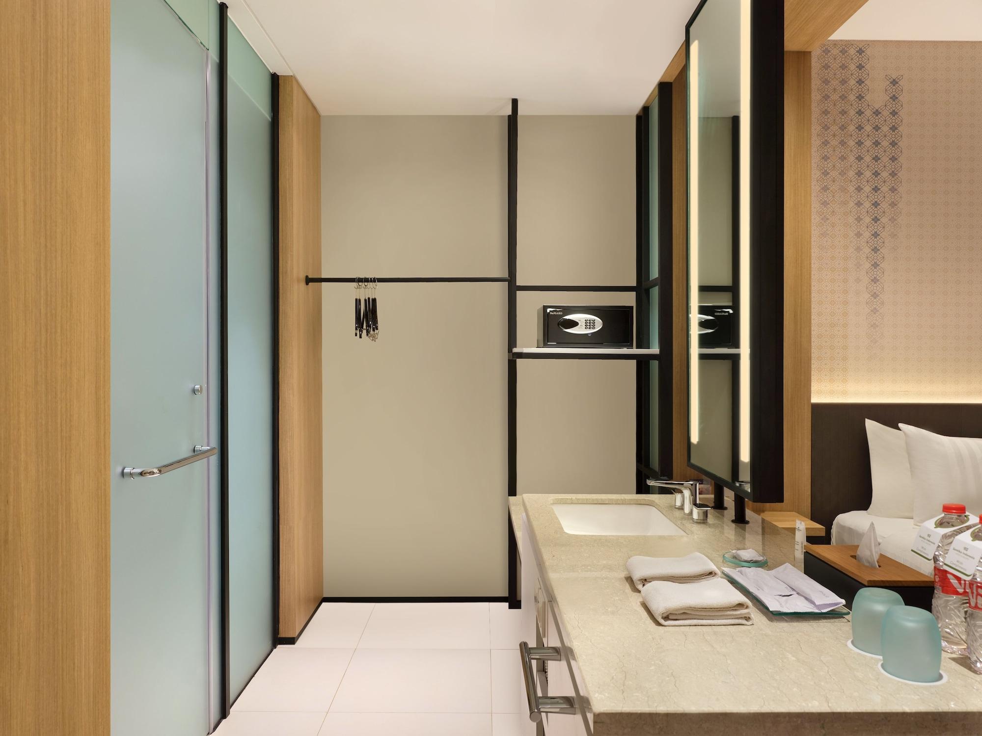 Hotel Santika Premiere Bandara פאלמבאנג מראה חיצוני תמונה