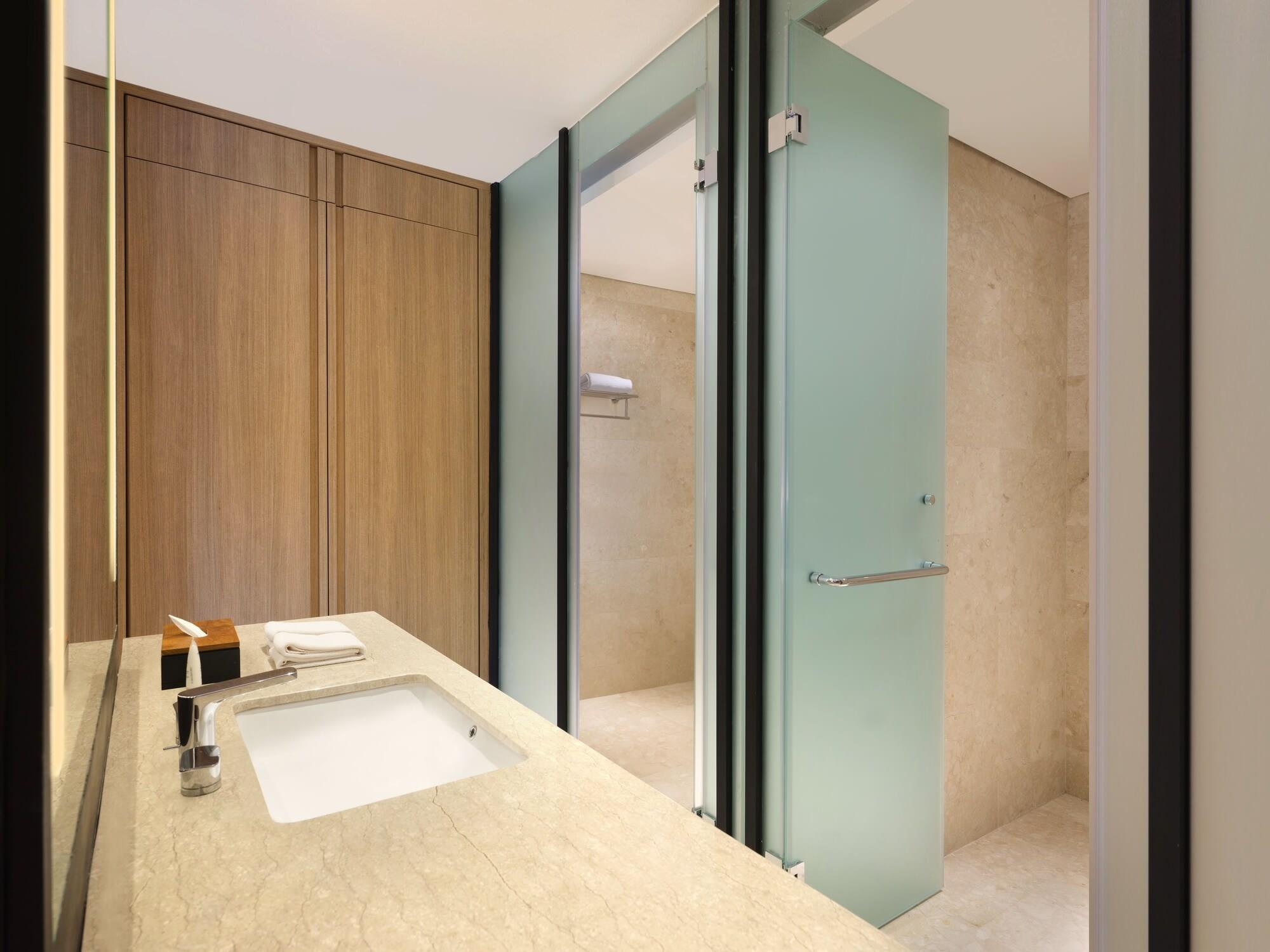 Hotel Santika Premiere Bandara פאלמבאנג מראה חיצוני תמונה